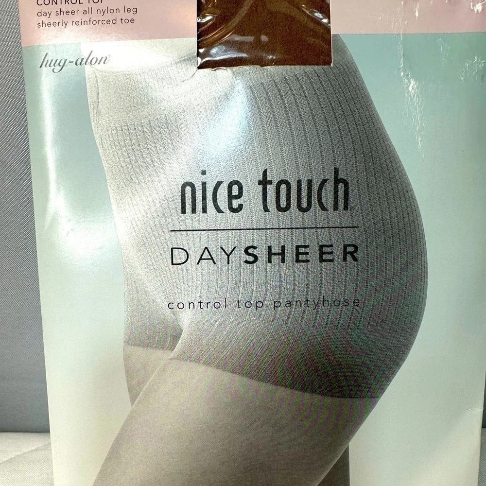 Nice Touch Control Top Reinforced Toe Day Sheer Pantyhose Hosiery Brown Size Reg